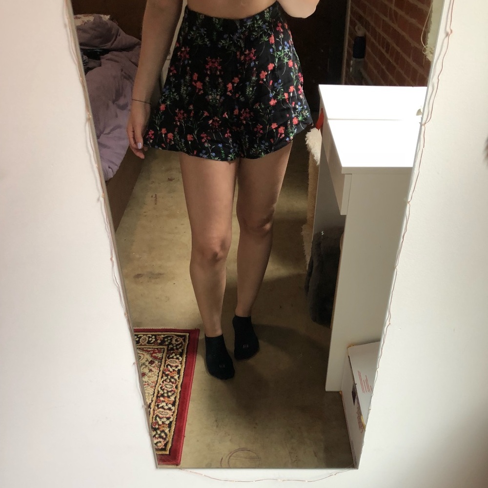Floral high waisted shorts - Picture 4 of 7